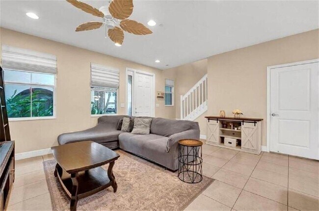6249 Bay Club Dr Unidad 2930 Cascada Isles Way