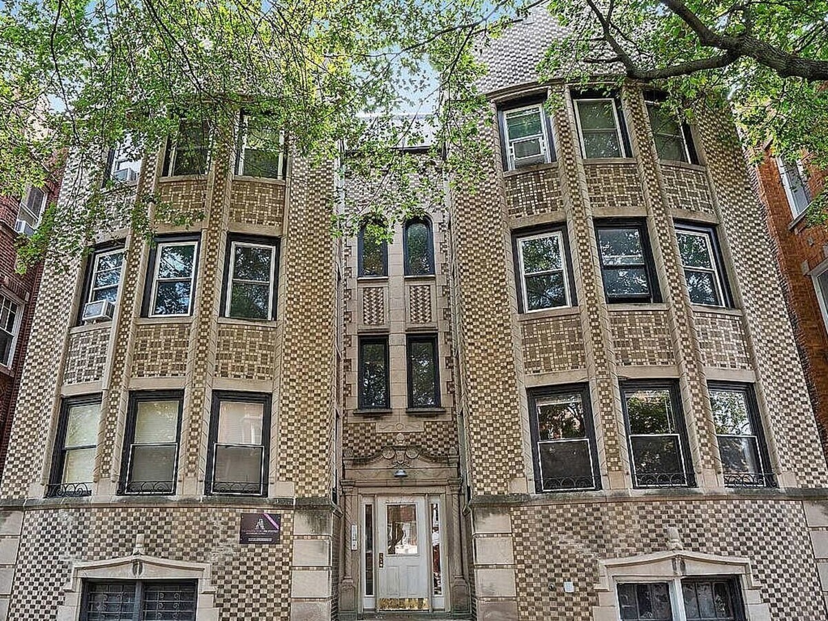 Photo - 8227 S Maryland Ave Unit 3S