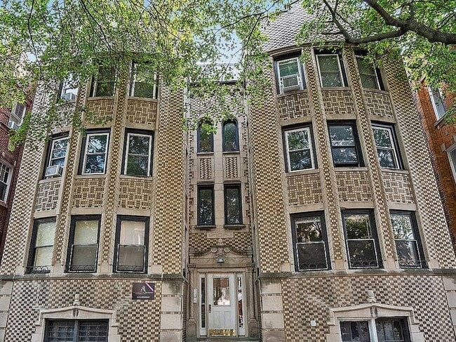 Building Photo - 8227 S Maryland Ave Unit 3S