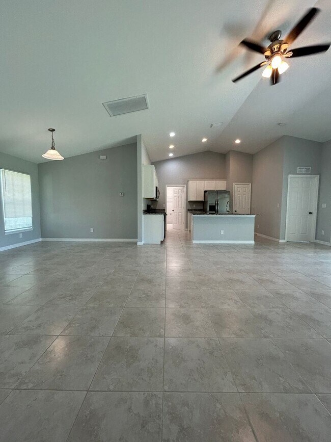 Photo - 4 Bedrooms 2 Baths Single-Family Home in C...