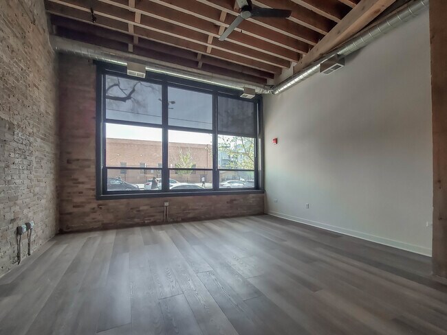 Photo - 818 N Wolcott Ave Unit 208
