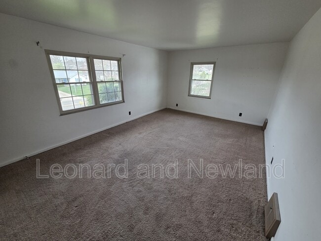 Photo - 576 Harding Rd