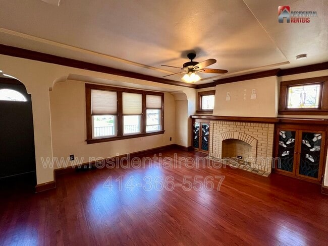 Photo - 2002 S 69th St