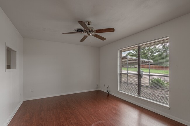 Photo - 2328 Ave N 1/2