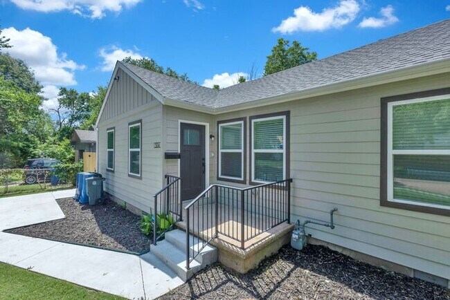 Stunning 3-Bedroom Home with Modern Upgrades in Tulsa