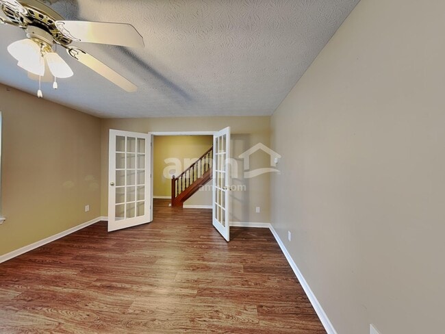 Photo - 127 Trails End