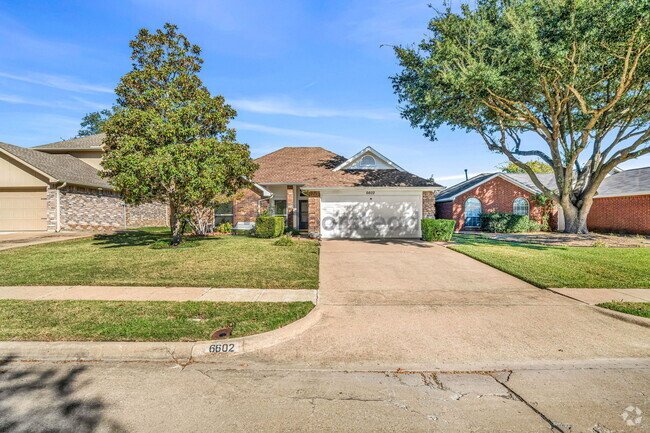 Building Photo - 6602 Bluebonnet Dr Rental