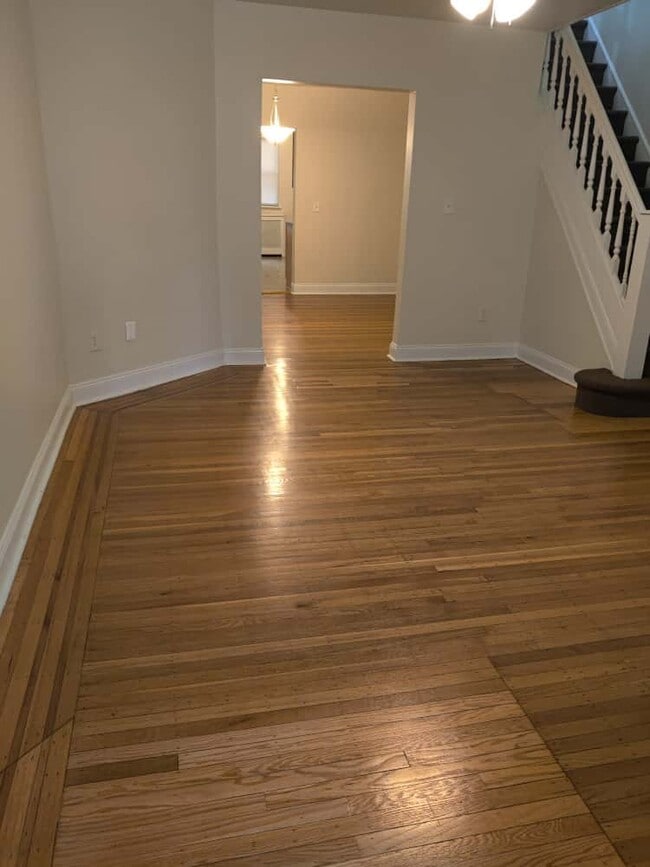 Photo - 6133 Elmwood Ave