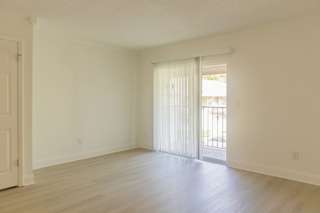 Photo - 3737 Loretto Rd