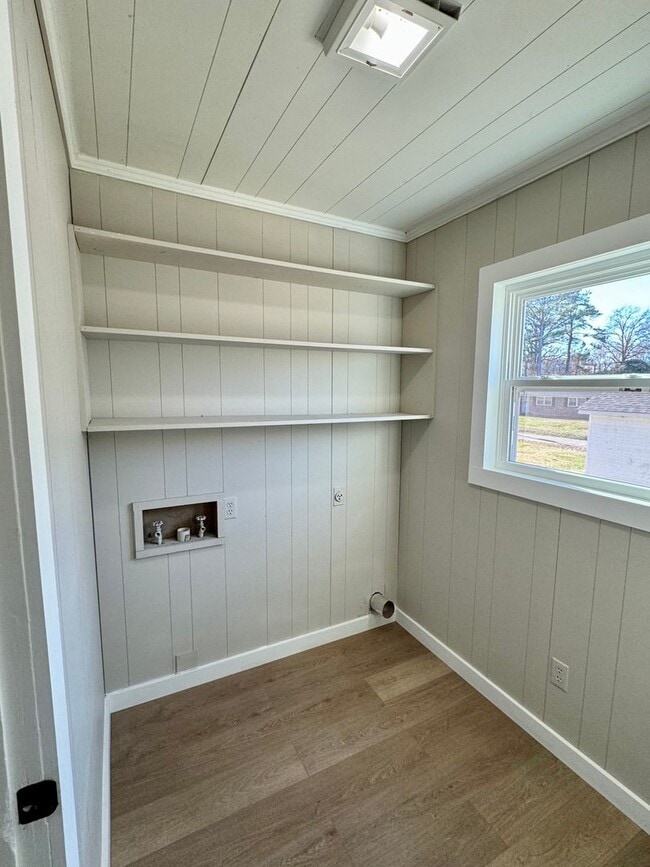 Photo - Beautifully Renovated Tiny Home!
