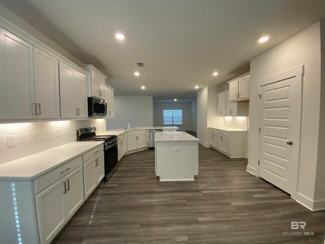 Photo - 510 Hardwood Ave