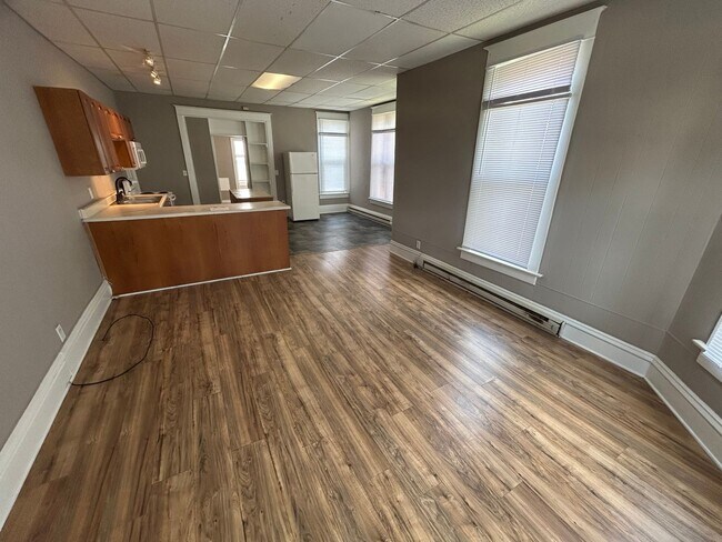 306 N Main St Unit 1