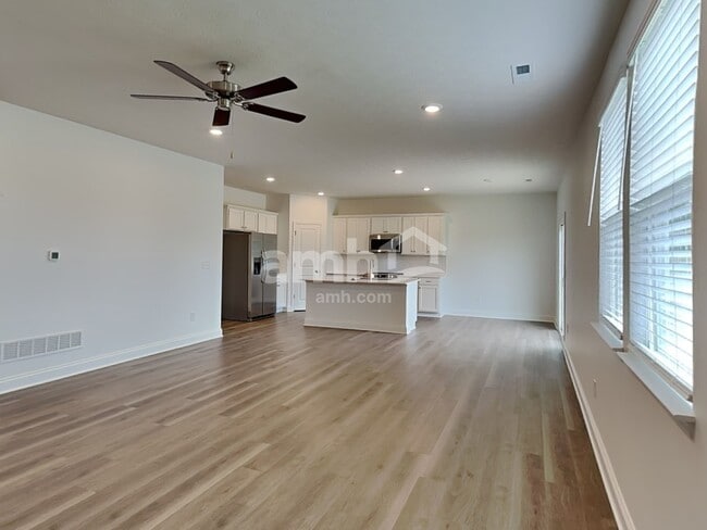 Photo - 9175 Henley Ave