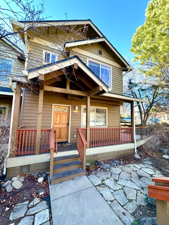 Building Photo - 1889 NW Monterey Pines Dr