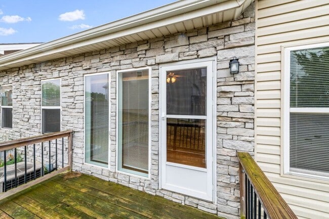 Photo - MOTT RIDGEWAY