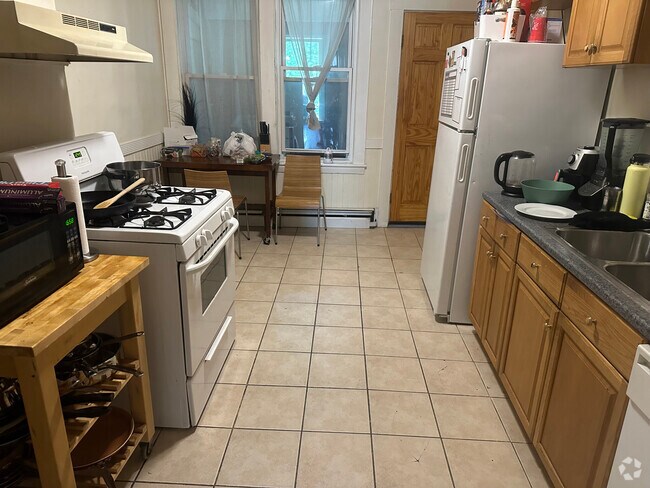 Building Photo - 74 Prentiss St Unit 2 Rental