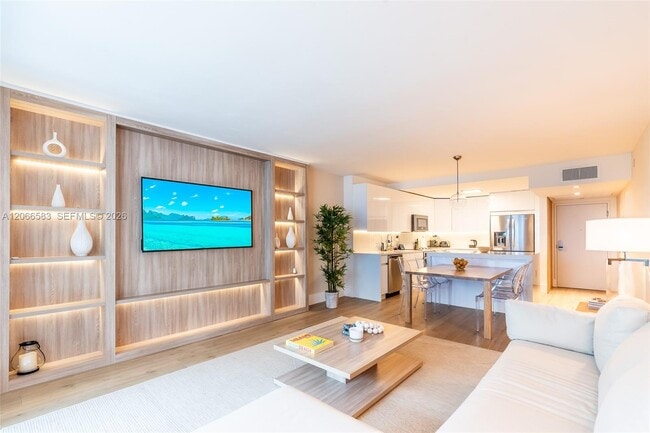 Building Photo - 2301 Collins Ave Unit 719