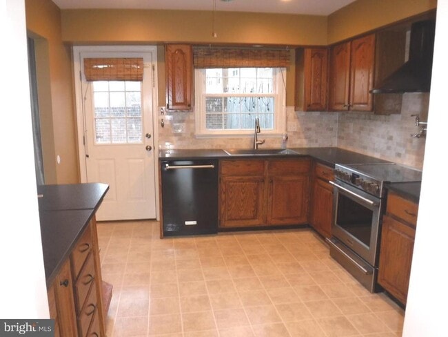 Photo - 8519 Forrester Blvd