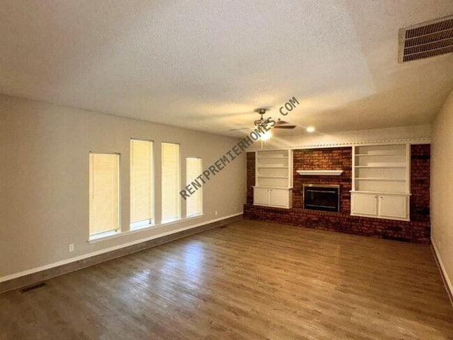 11629 Kings Cir
