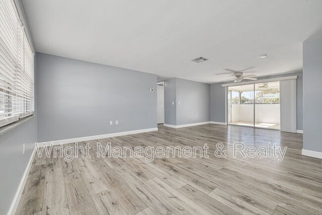 Photo - 3233 Finch Dr