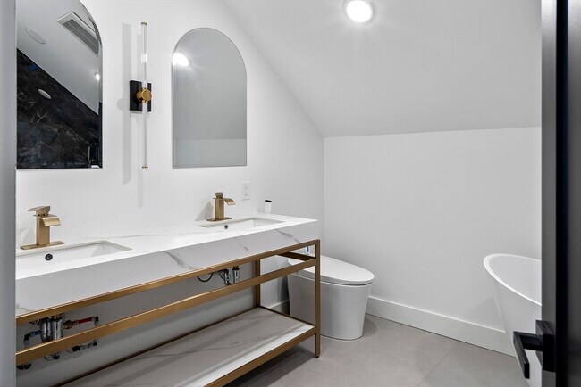 Photo - 19 Shirley Rd Unit 19