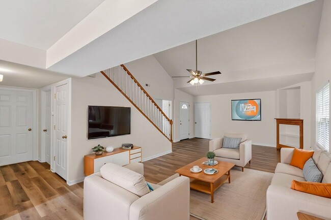 Photo - 1716-1718-1718 Juniper Dr