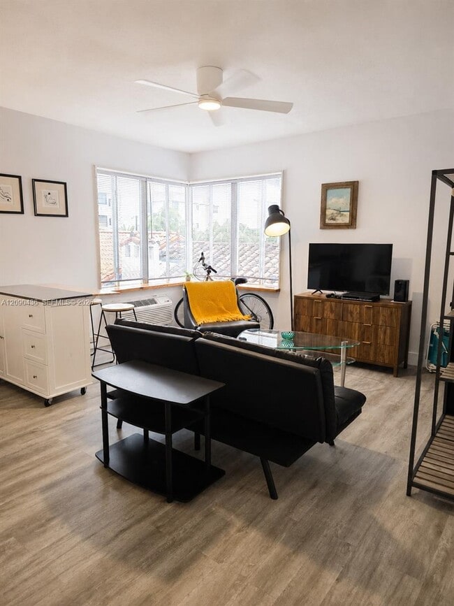3710 Collins Ave Unit N-309