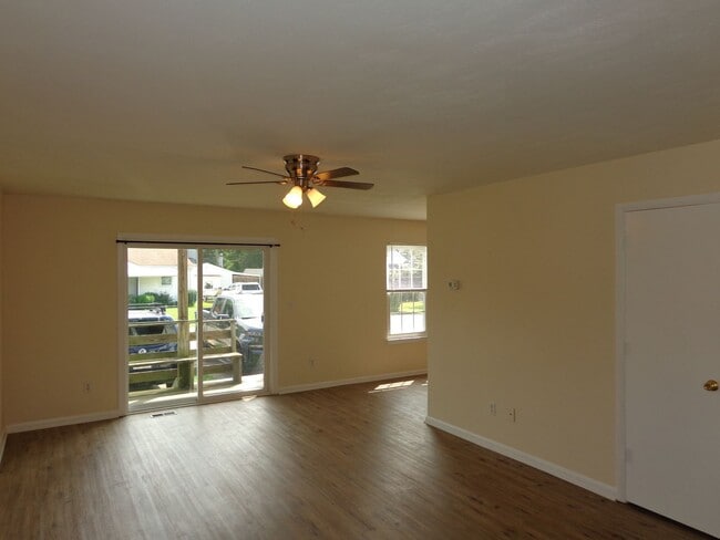 Photo - Coronet4636 Unit #A
