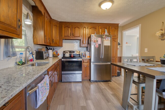 Kitchen - 57 Carter Dr Casa