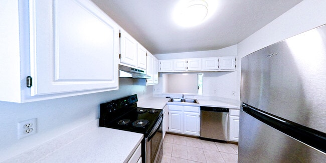 Photo - Whispering Lakes Apartments