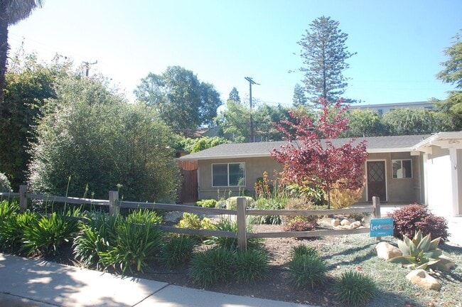 Building Photo - Maricopa Unit House