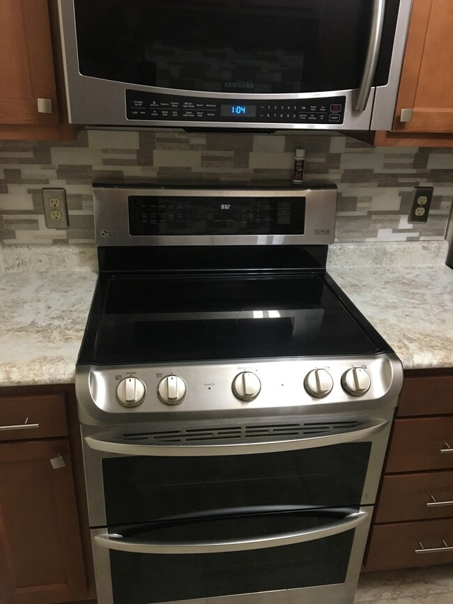 Photo - 2560 Lisa Dr Unidad 4