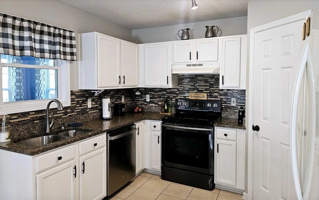 15 Ridgecrest Ct