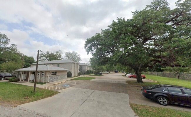 Photo - 225 S 13th St