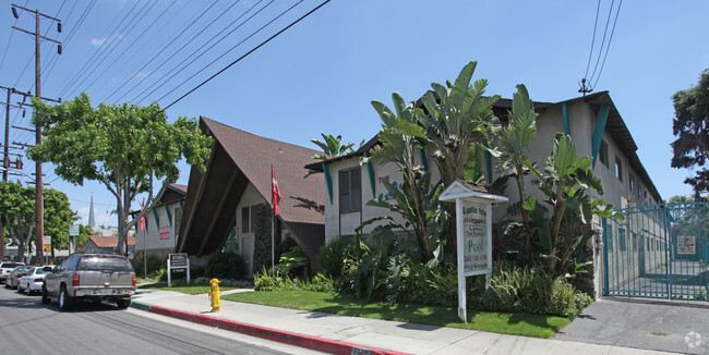 Building Photo - The Exotic Isle Rental