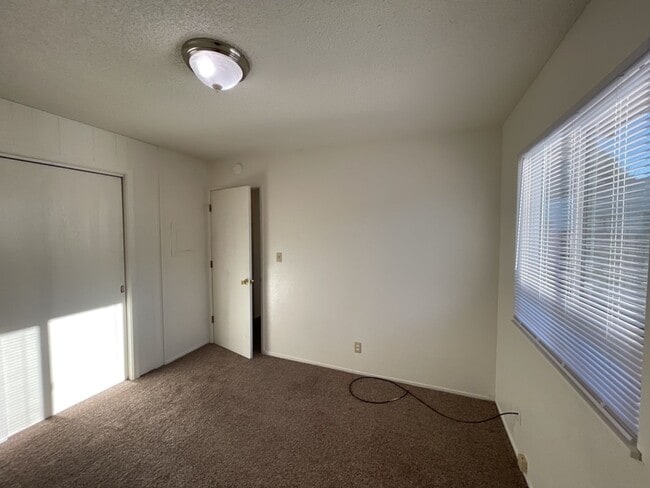 Photo - 520-550 Summer [PRM: Marlene] (4) Unit 540 Summer [PRM: Marlene]