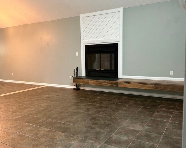 Photo - Cute 3 bed 2 bath in central location READ...