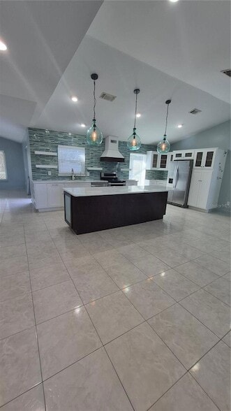 Photo - 614 Caribou Ct