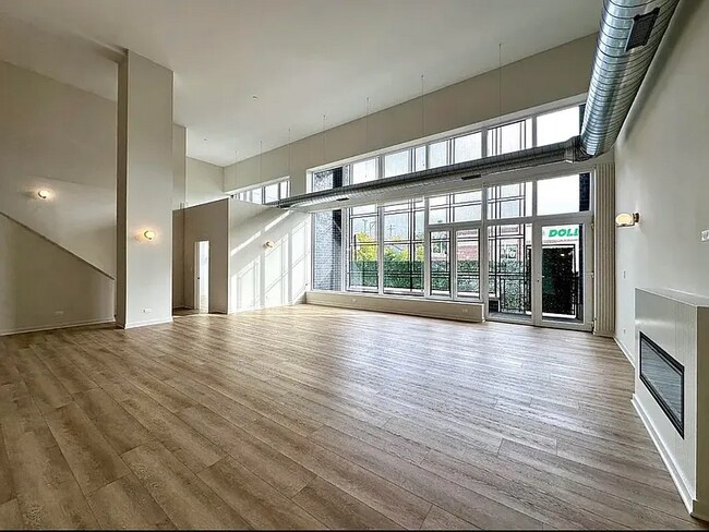 Photo - 3207 N Narragansett Ave