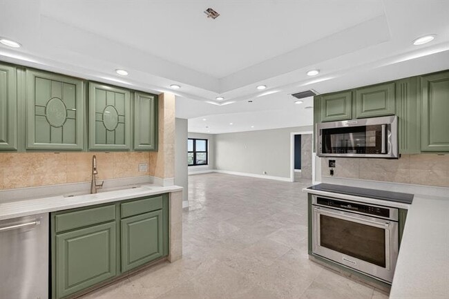 Building Photo - 3200 Port Royale Dr N Unit 1205 Rental