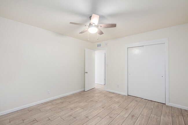 Photo - 5107 N 28th Dr Unit 3