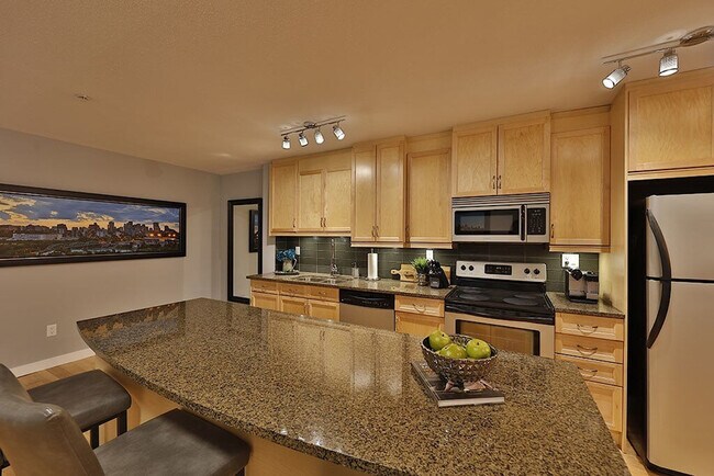 Photo - 10154-10103 103 St NW Unit SI FL2-ID1438817P