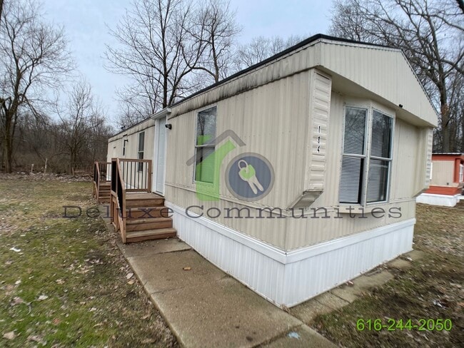 Building Photo - 2 Bed 1 Bath Mobile Home COMING SOON!