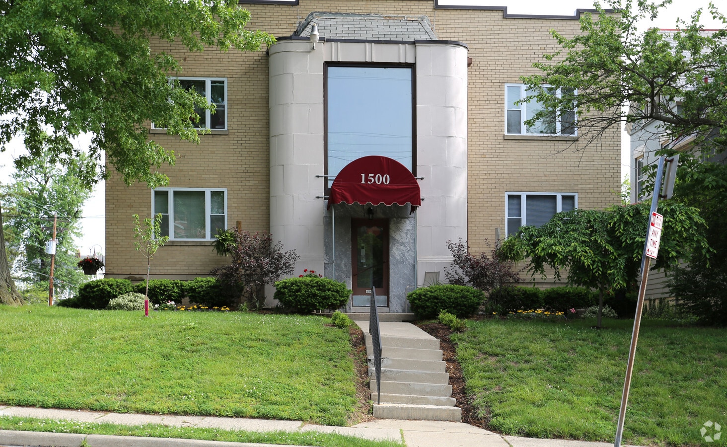 Photo - 1500 E McMillan St