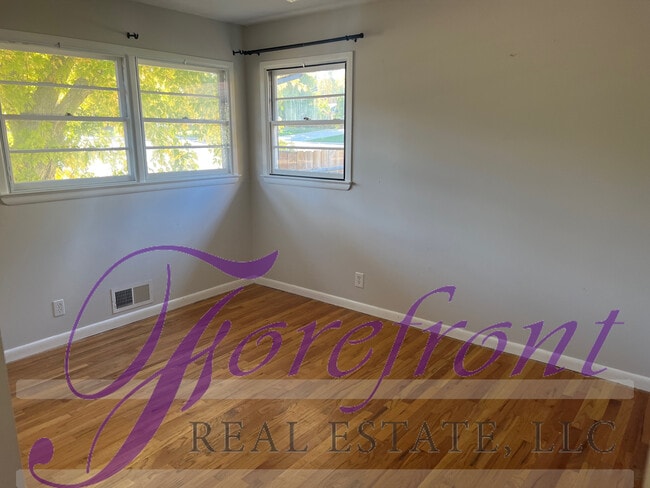 Photo - 3120 S Poplar St