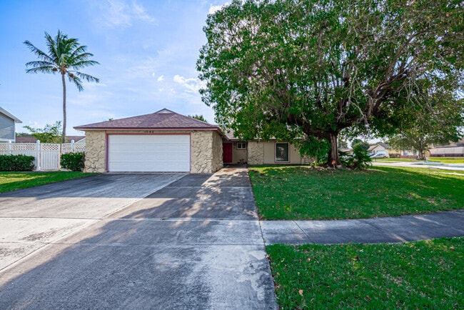 Photo - 1242 Wyndcliff Dr