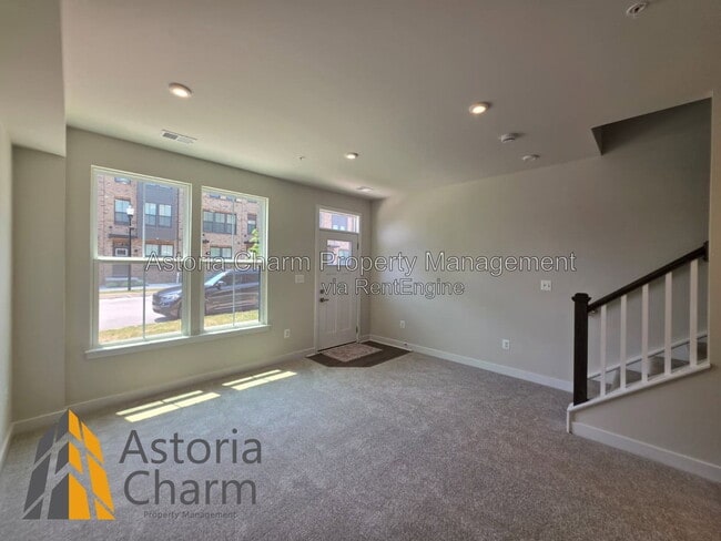 Photo - 2928 Maisel St