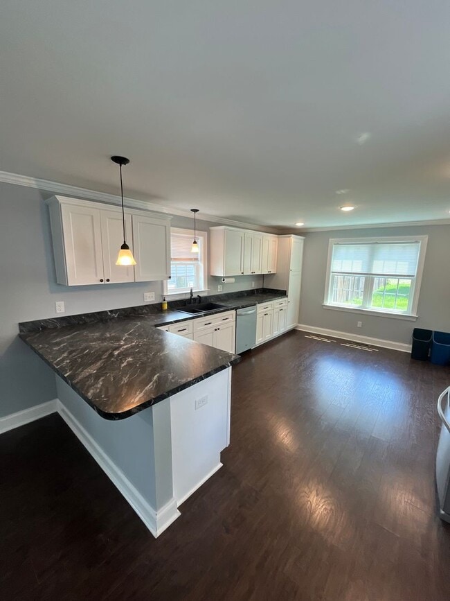 Photo - 112 E Main St