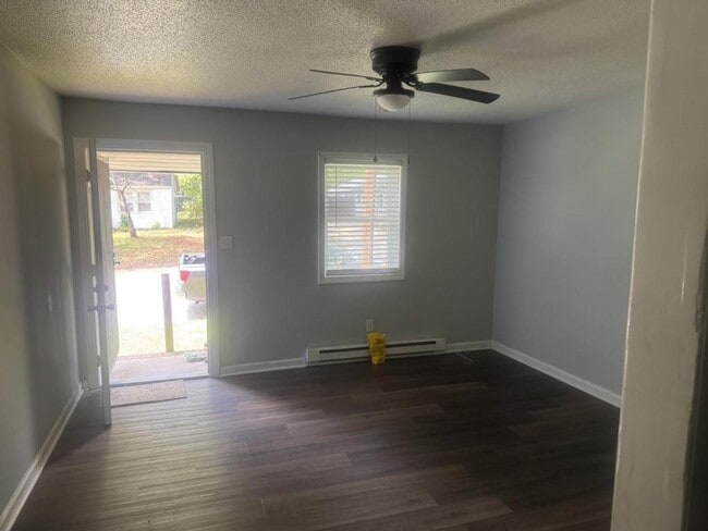 Photo - 1621 Cypress St