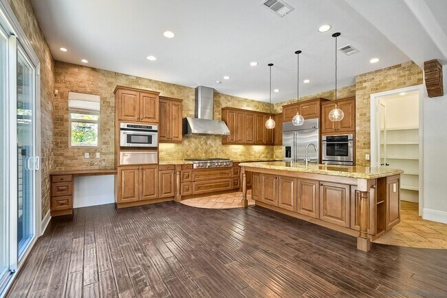 Photo - 10760 Cherry Hill Dr